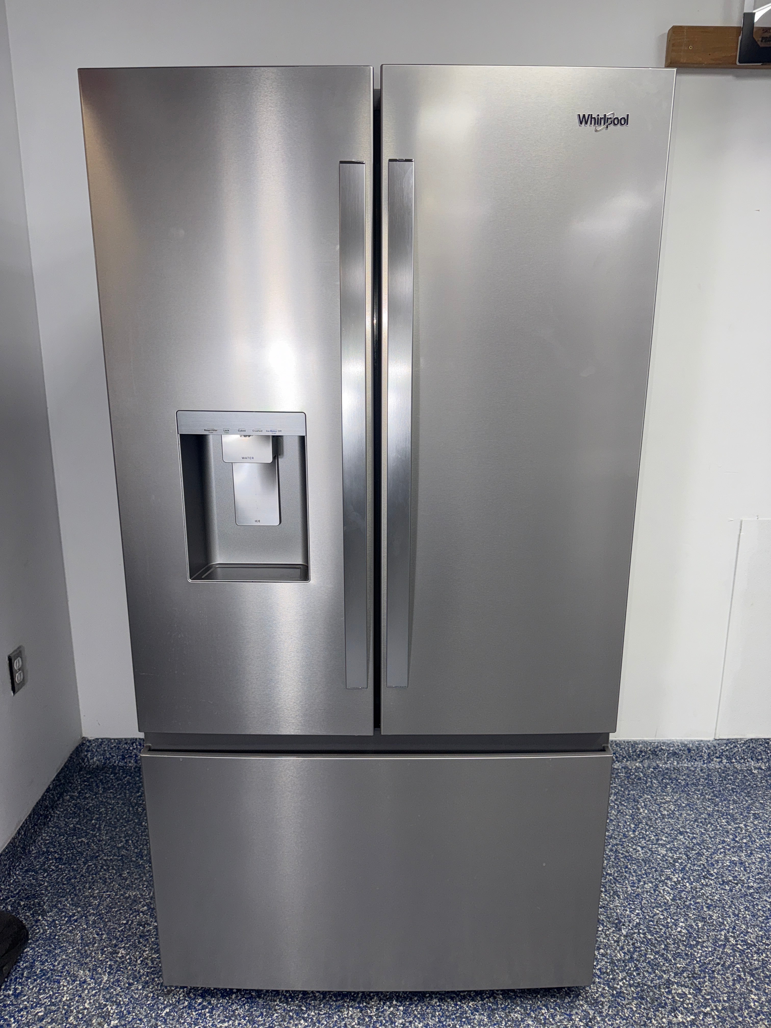 Whirlpool WRS321SDHZ13 exterior ice & water dispenser with EveryDrop™ filter Kansas City kitchen