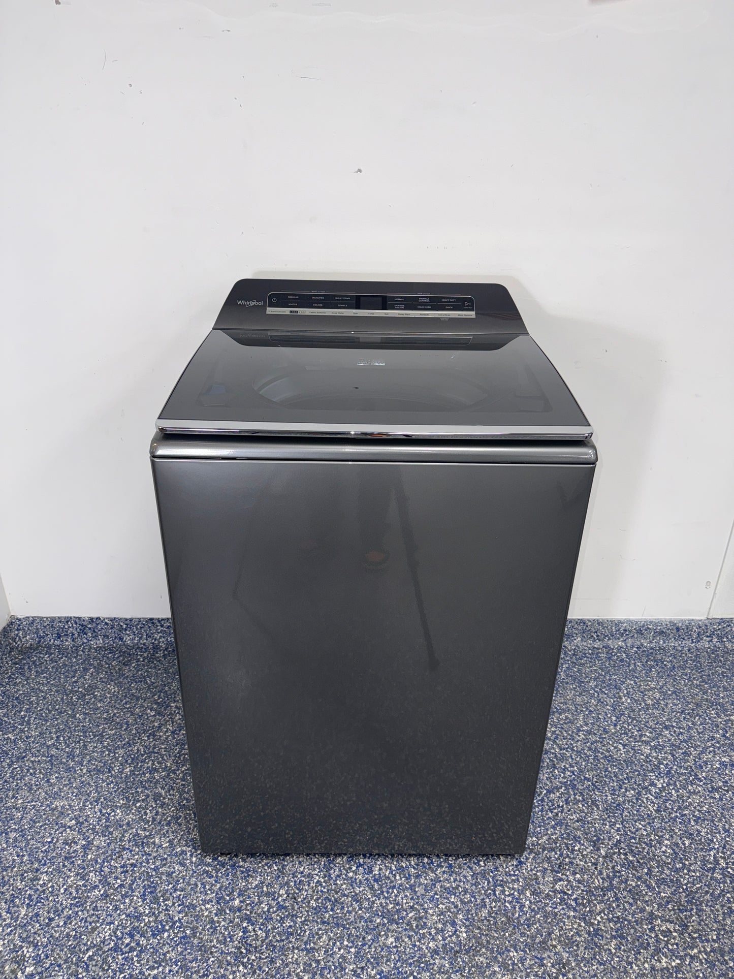 Front view of the WHIRLPOOL WTW8127LC3 top load washer available in Overland Park near Kansas City.